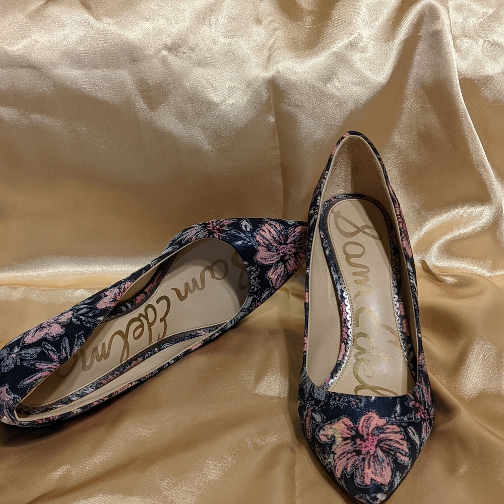 Sz 8.5 Sam Edelman navy and pink pumps